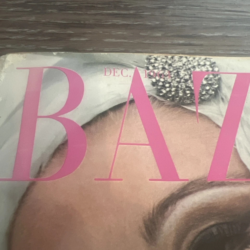 Harper's Bazaar Dec 1964 Fashion Cover By Sokolsky Cadilac Car Add - Imagem 2 de 4