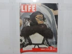 Vintage February 10, 1961 LIFE Magazine - The First Chimpanzee in Space 3W