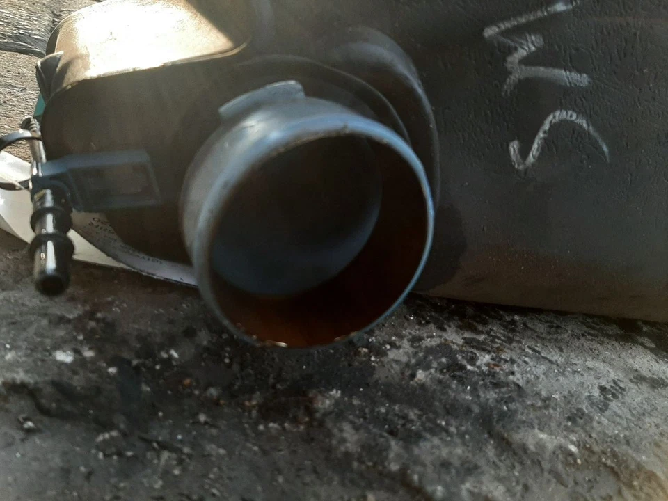 1999 雪佛兰 CORVETTE 乘客右油箱二次辅助 12458240 — 第 4/4 张图片