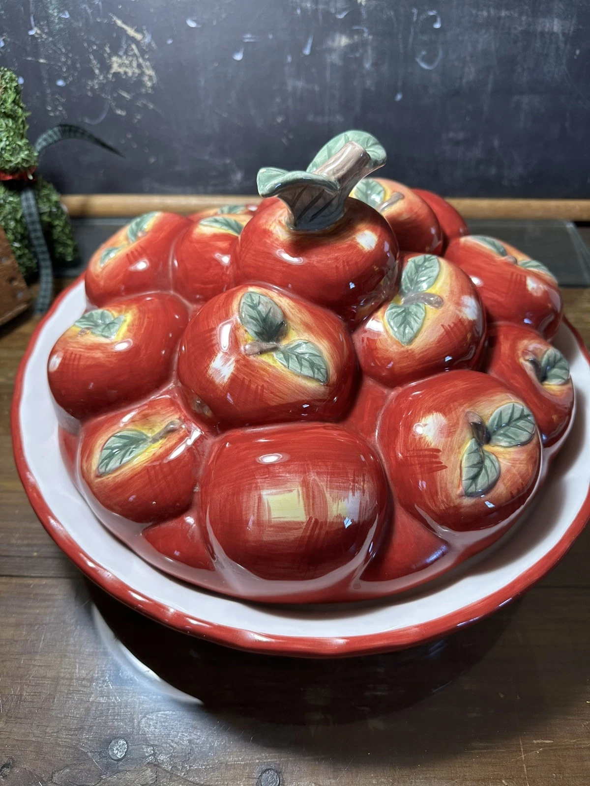 Pfaltzgraff Delicious covered Apple Pie dish 13 3/8” Cottage Core Vintage