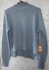 NWT CYRUS knit stretch high neck sweater pullower top.Size XS.Blue solid.Long sl
