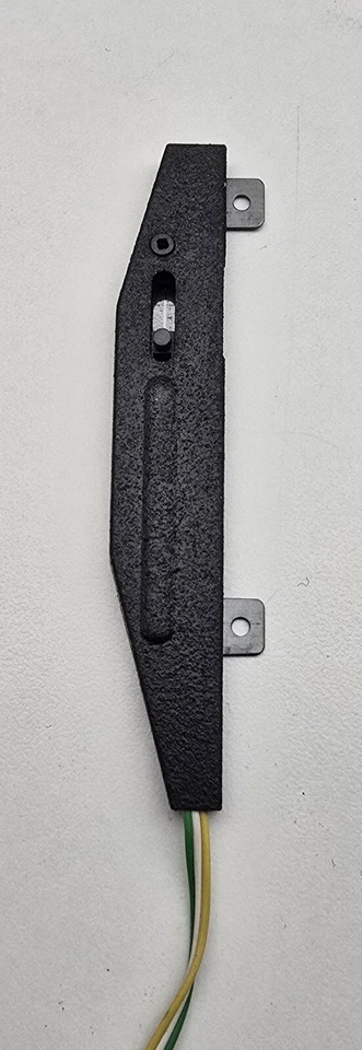 Minitrix N 14934 elektr. Weichenantrieb links m. Laternenanschluss