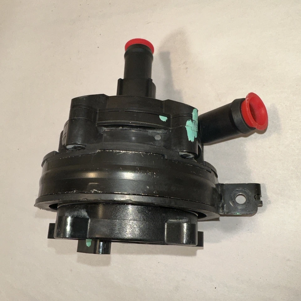 Электрический насос охлаждающей жидкости 2011 - 2015 Chevrolet Volt 13579713 оригинальный - Изображение 3 из 4