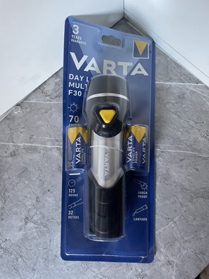 Varta LED Taschenlampe (inkl. 2 x D Batterien) Camping + Allzweck, UK