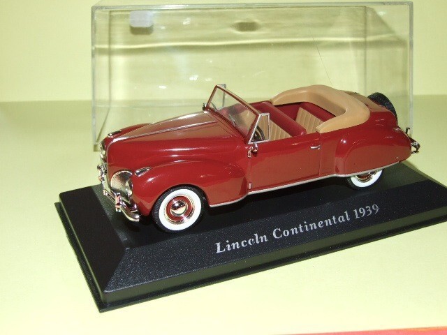 Cabriolet Lincoln Continental 1939 marron Altaya pour décoration bureau rétro