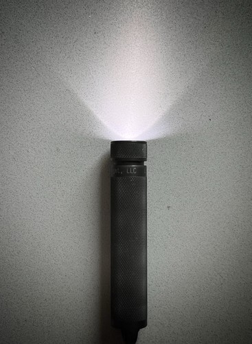 ARC LED AAA Flashlight Made In USA Vintage Limited Edition Rare - Picture 5 of 6