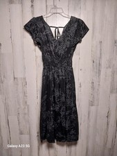 Gap Women’s Size Small Black & Silver Smocked Flutter Sleeve Midi Dress