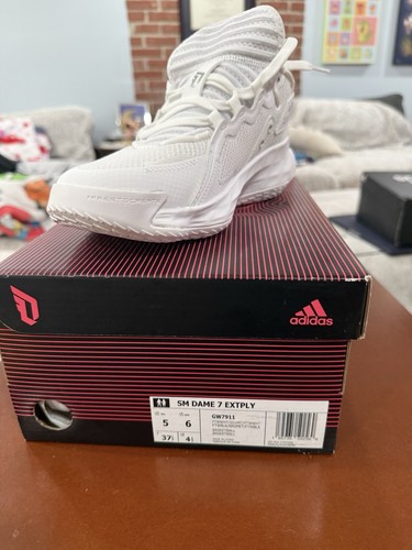SM DAME EXTPLY Women’s Basketball Shoes - Picture 3 of 5