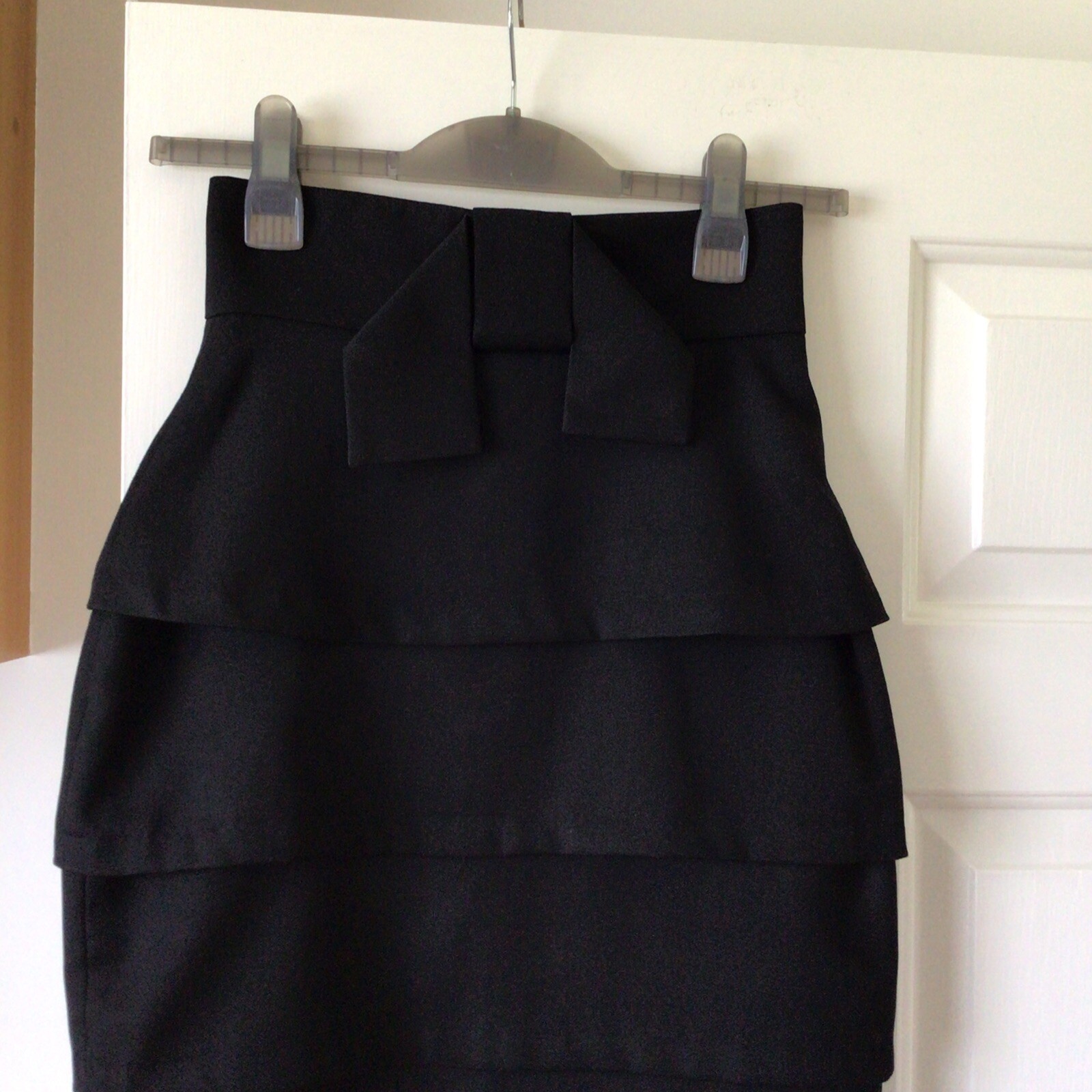 Trelise Cooper black high rise wool silk blend tiered pencil skirt Size