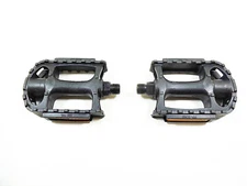 Bike Pedals Universal Platform Bicycle Grip Pedal 9/16" with Amber Reflector