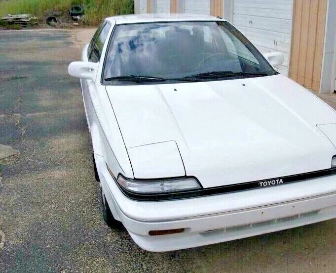 OEM Toyota Corolla AE92 SR5 Coupe front passenger side corner lens lower trim FR - Image 3 of 4