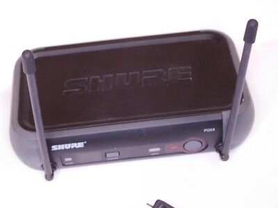Shure PGX4 Wireless Microphone Receiver 524 - 542 MHz with AC