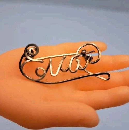 Vtg Gold Tone "Eva" Name Pin Brooch Lapel Cursive Writing - 第 1/3 張圖片