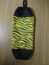 PLASTIC GROCERY BAG HOLDER/DISPENSER - KITCHEN-LAUNDRY-GARAGE STORAGE/ORGANIZING