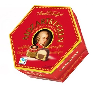 Mozart Kugeln Pralines with Pistachio Marzipan 300g | Premium Austrian Chocolate