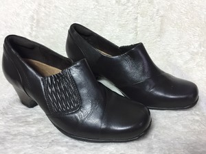 clarks dress pumps
