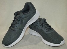 nike tanjun green mens