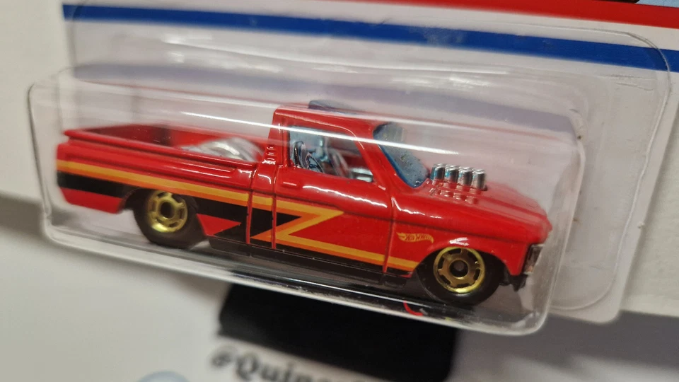 Hot Wheels 2019 flying customs target exclusive Custom 72 chevy luv (NP42) - Photo 2/2
