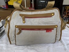 Skip Hop Messenger Diaper Bag Grey Chevron Stroller Strap Closures