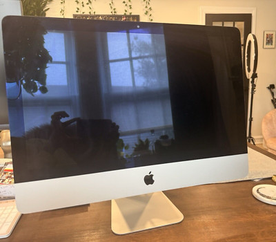  Late 2015 Apple Mac Air Desktop with 4K Retina Display 21.5 In 
