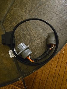 Geotab Six-Pin Heavy-Duty T-Harness HRN-DS06T2 Rev. V1