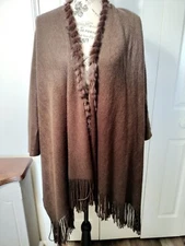 Cejon women s poncho with real fur Sz 0/S Fascinating Flips