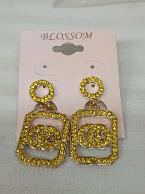New Gold Plate Yellow Rhinestone Crystal Dangle Drop Square Clip On Earrings