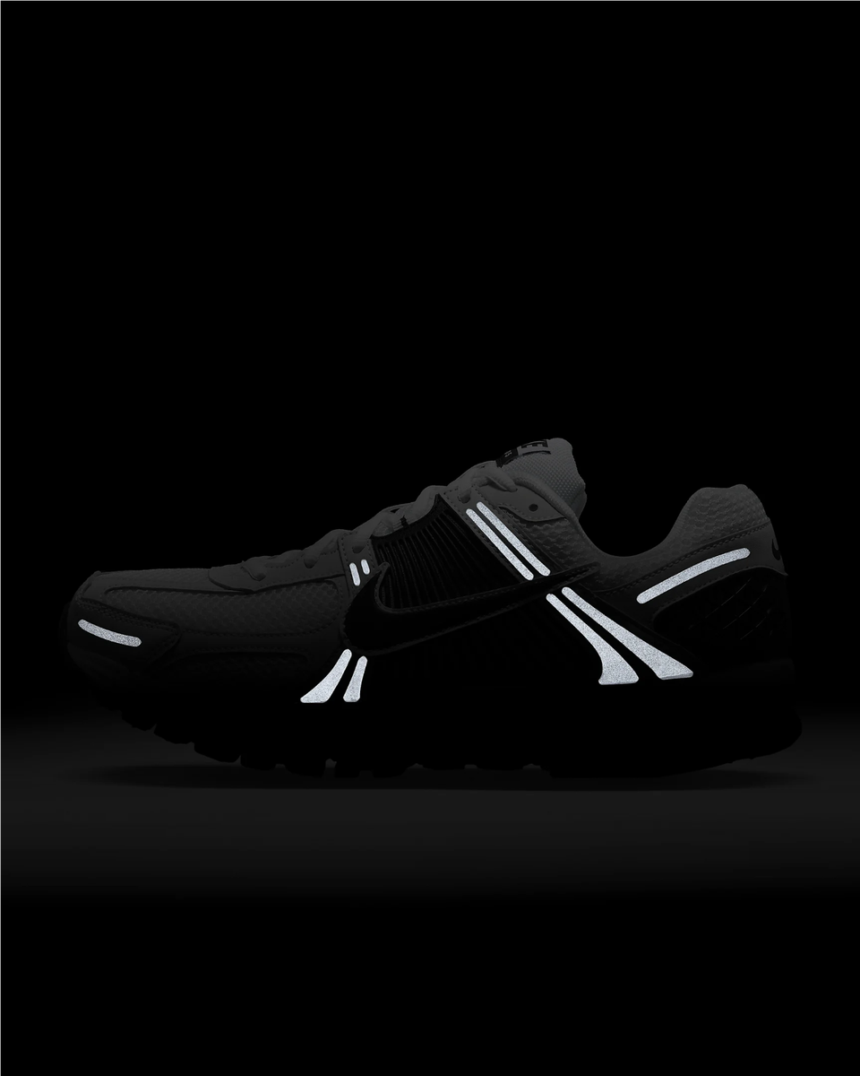 Limited Edition Nike Zoom Vomero 5 Men's Shoes FB9149-101 Limited Edition Nike Zoom Vomero 5 Men's Shoes FB9149-101