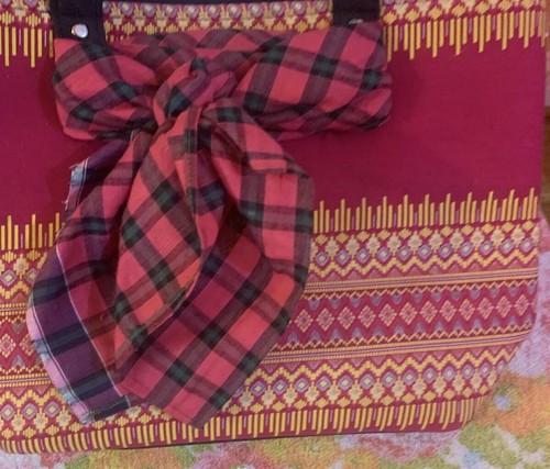 3 Hand Made Fabric Purses/bags. Red,Green, Fuchsia $20 Each - 第 19/21 張圖片