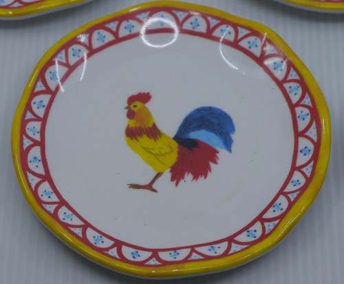 4 QSQUARED, Q SQUARED MELAMINE APPETIZER PLATES w ROOSTERS, FARMHOUSE STYLE, NEW - Picture 2 of 5