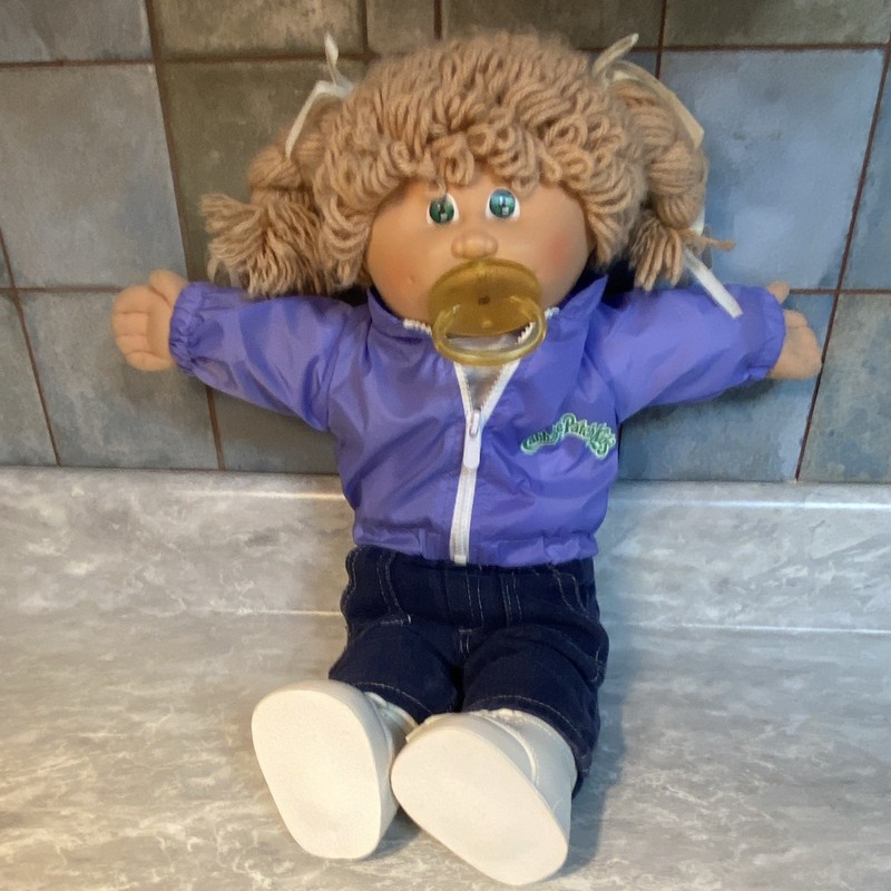 Vntg 1984  Coleco Cabbage Patch Kids Brown Hair Pacifier Doll dimples