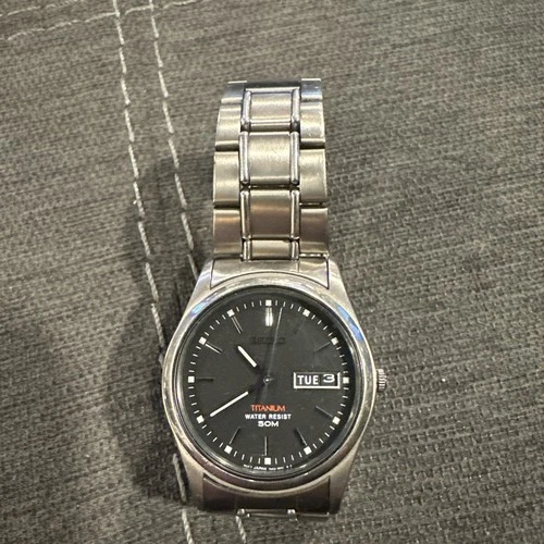 Seiko Watch Men 36mm Black Dial Titanium Tone Daydate 7N43-9050 New Battery