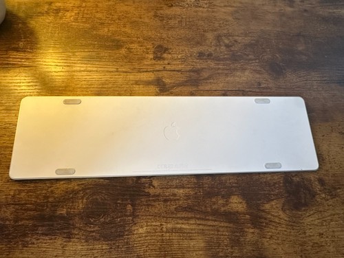 Apple Magic Keyboard mit Touch ID und Ziffernblock (A2520) British QWERTZ - Bild 8 von 12