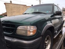 97 98 99 FORD EXPLORER AC CONDENSER INTEGRAL AC 6 CYL OHV ID F77H-BC 136443