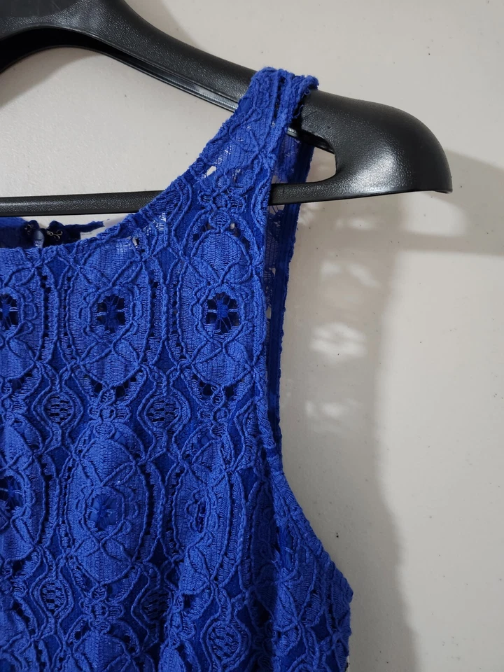 Vestido BB Dakota Feminino 12 Azul Sem Mangas Flare Renda Forrado Geométrico Elástico Novo - Imagem 4 de 4