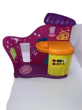 Mattel 2011 Polly Pocket COLOR CHANGE Doll MAKEOVER Salon Spa Toy