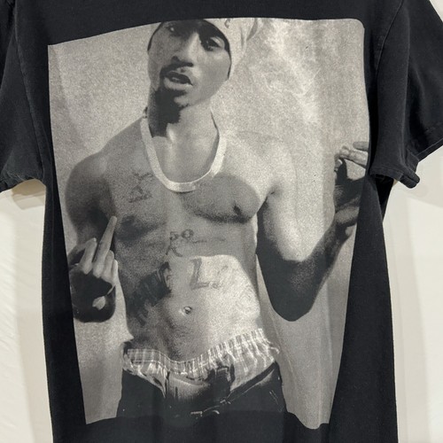 2 PAC Middle Finger Smoking Shirt Mens Size Small - Picture 2 of 4