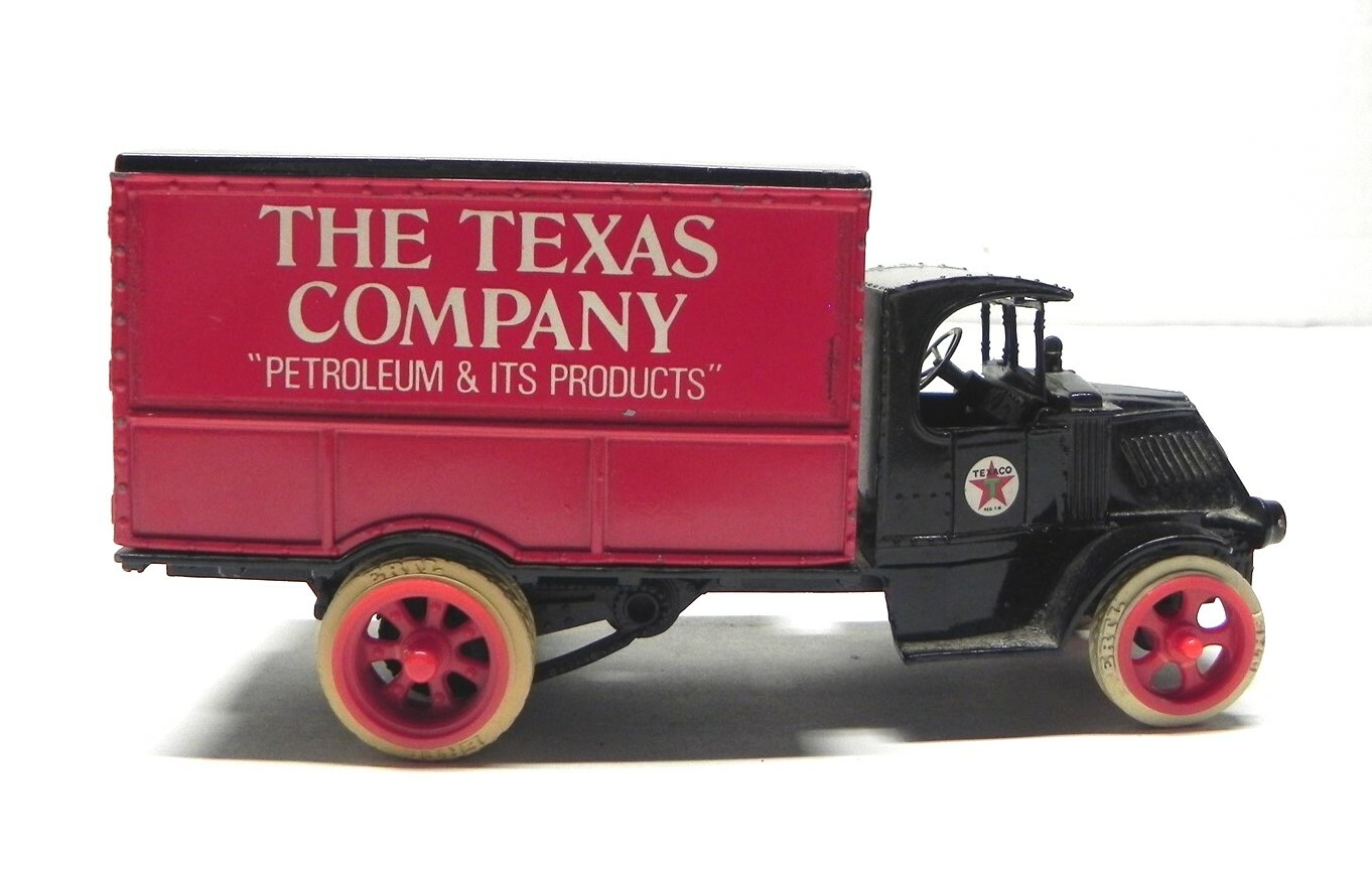 ERTL 1925 MACK BULLDOG COIN BANK THE TEXAS COMPANY TEXACO USED TOY VEHICLE