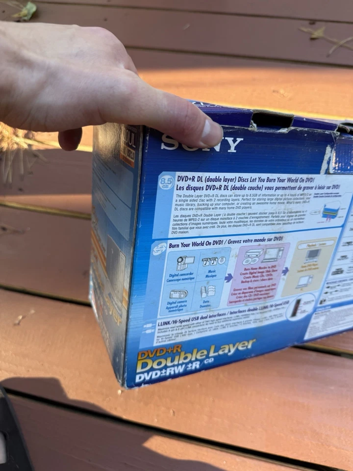 Sony  DRX 720UL, DVD±RW (+R DL) External Drive - DVD Burner Brand New - Image 4 of 4