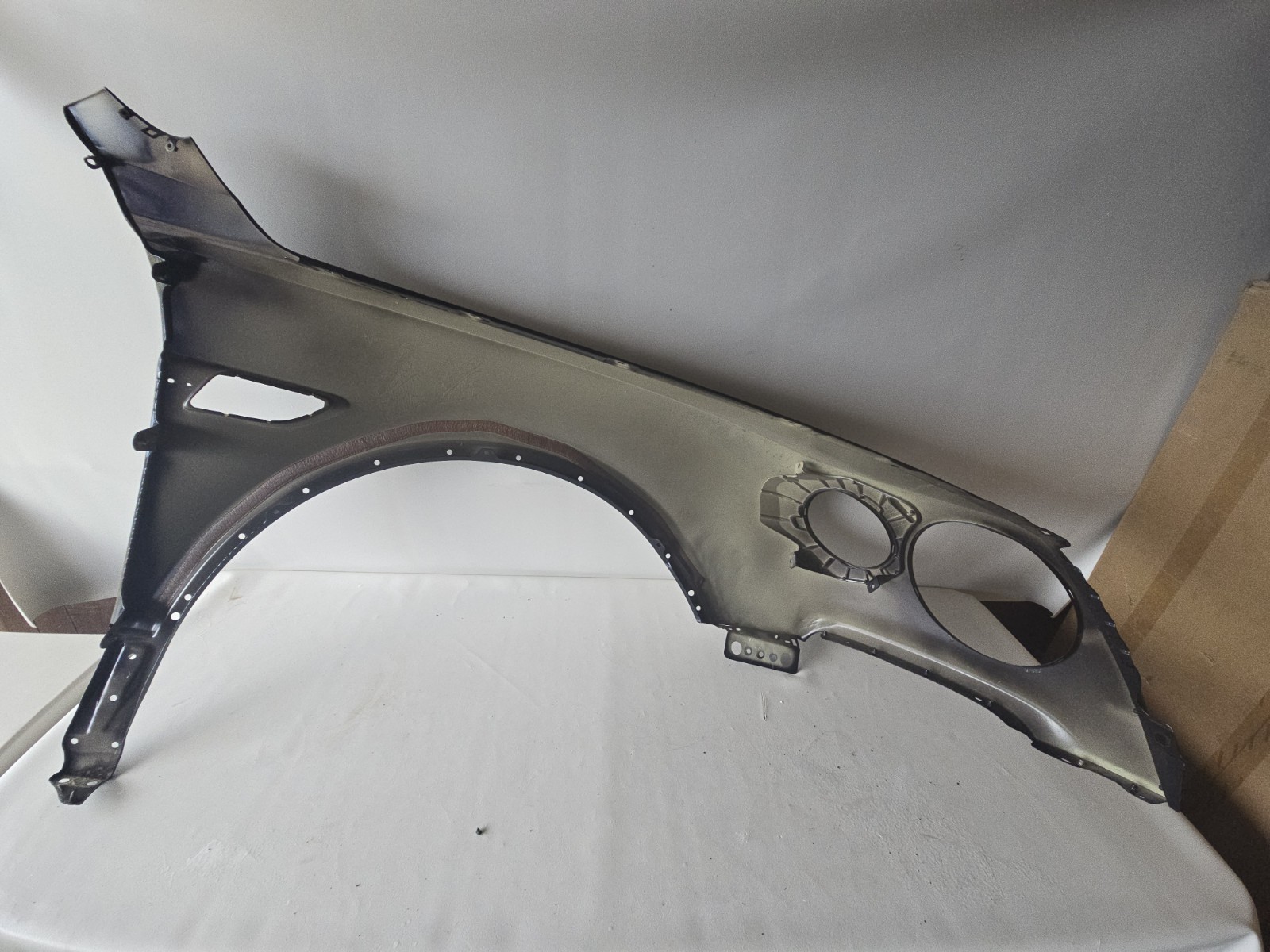 Bentley Bentayga 2015-2020 FRONT+LEFT Fender