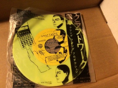 Kraftwerk - Pocket Calculator / Dentaku  7'' 45 Fluorescent Green Vinyl promo