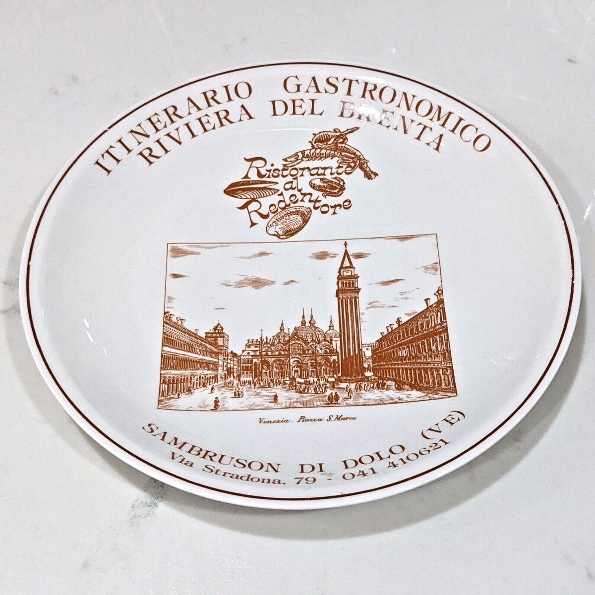 9 1/4 Inch Decorative Dinner Plate from Ristorante al Redentore in