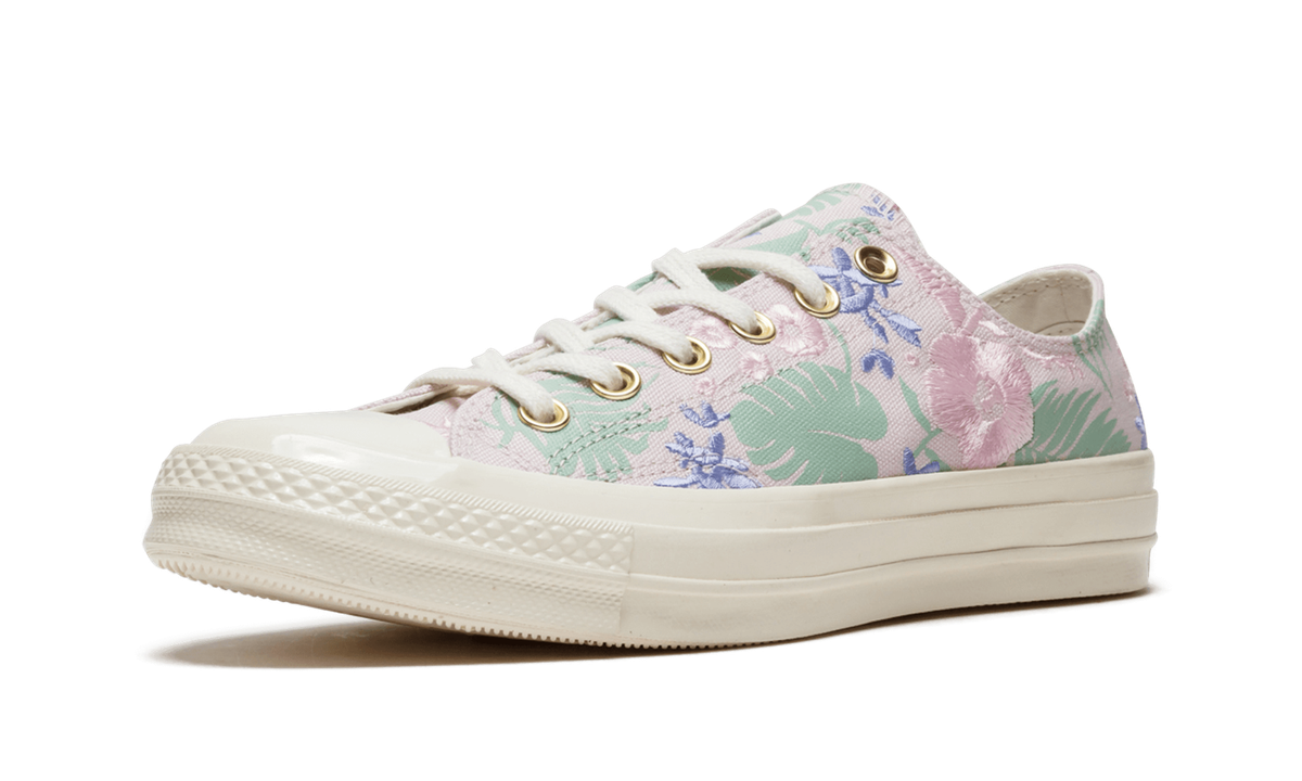 ᴵᵛᴼᴿᵞ ෆ.̮ෆ☆° Chuck 70 Unisex Low Top Shoe. Converse.com