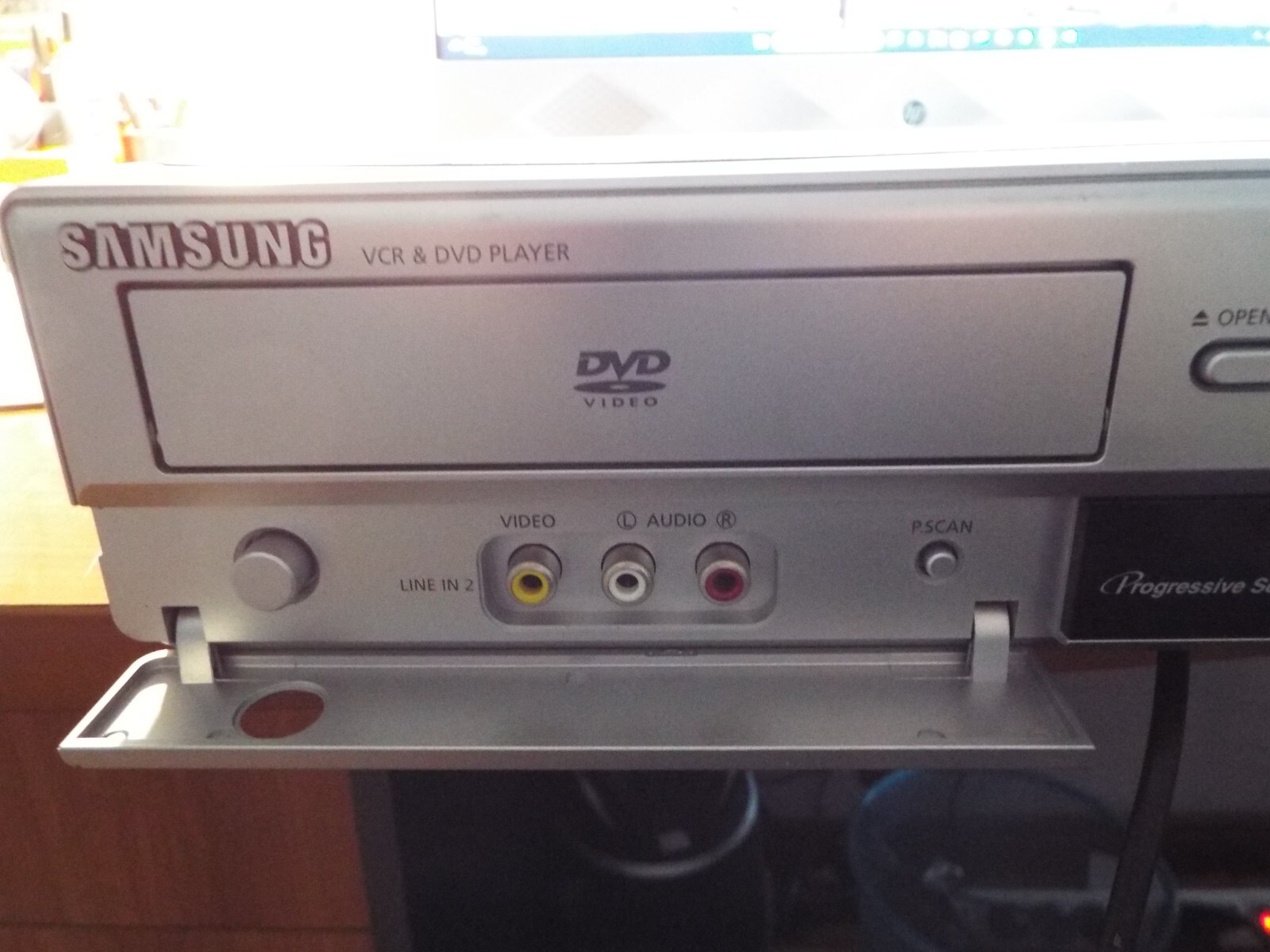 Samsung DVDV5600 DVD / VCR Combo VHS Player No Remote Tested & Working eBay