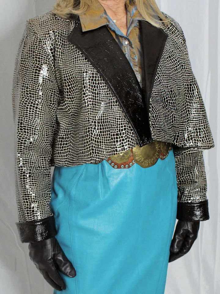 Женская кожаная болеро жакет S черный белый куртка винтажный 80-х 90-х патент блестящий