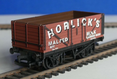 Mainline 37168 7 Plankenwagen "Horlicks" in brauner Lackierung Top Zustand, verpackt | Zustand: Used