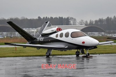 FOTO FLUGZEUG CIRRUS VISION JET G2 YR-WSF C/N 0122 BAUJAHR 2019 FRIEDRICHSH