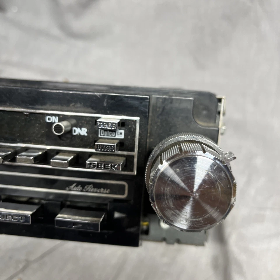 80s GM Delco Chevy Corvette Olds Buick  AM FM Stereo Radio Cassette Untested  - Image 4 of 4