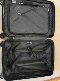 Samsonite Nuon spinner suitcase carry-on