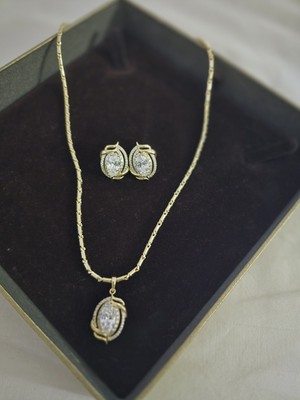 Set De Cadena Y Aretes De Oro Laminado, Exelente Calidad, Uso Diario.